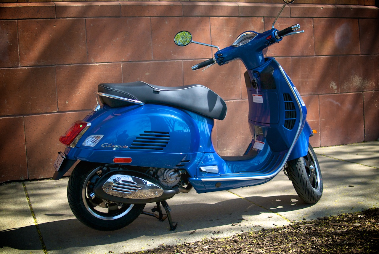 2015 Vespa GTS 300 Super ABS: City Commuting & Highway Riding